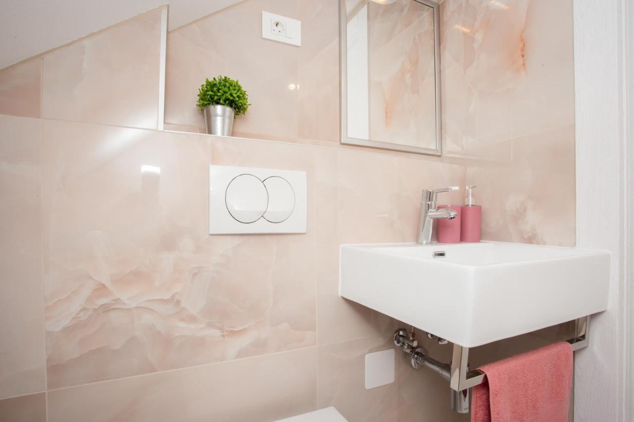Beach Apartment Renco Sumpetar Luaran gambar