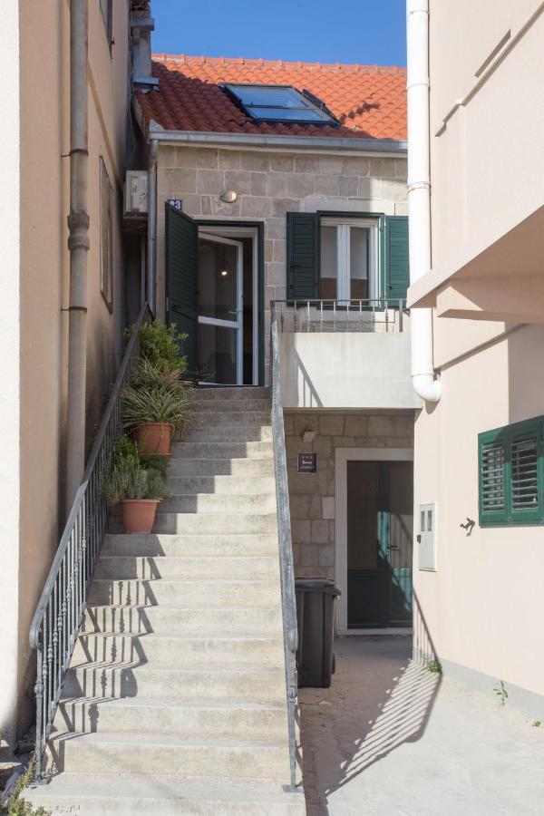 Beach Apartment Renco Sumpetar Luaran gambar